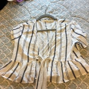 LA Hearts size M cute crop top